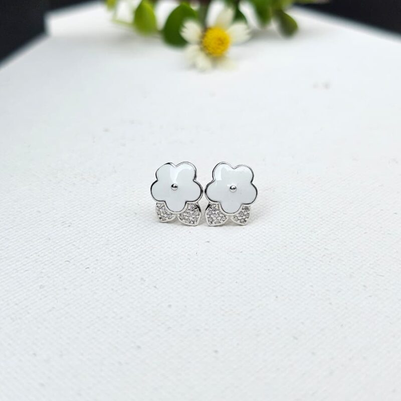 The Petal Gleam Studs