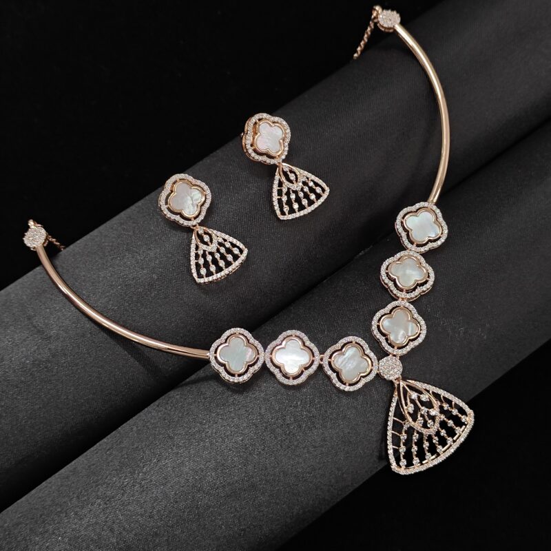 Clover Elegance 925 Silver Necklace Set